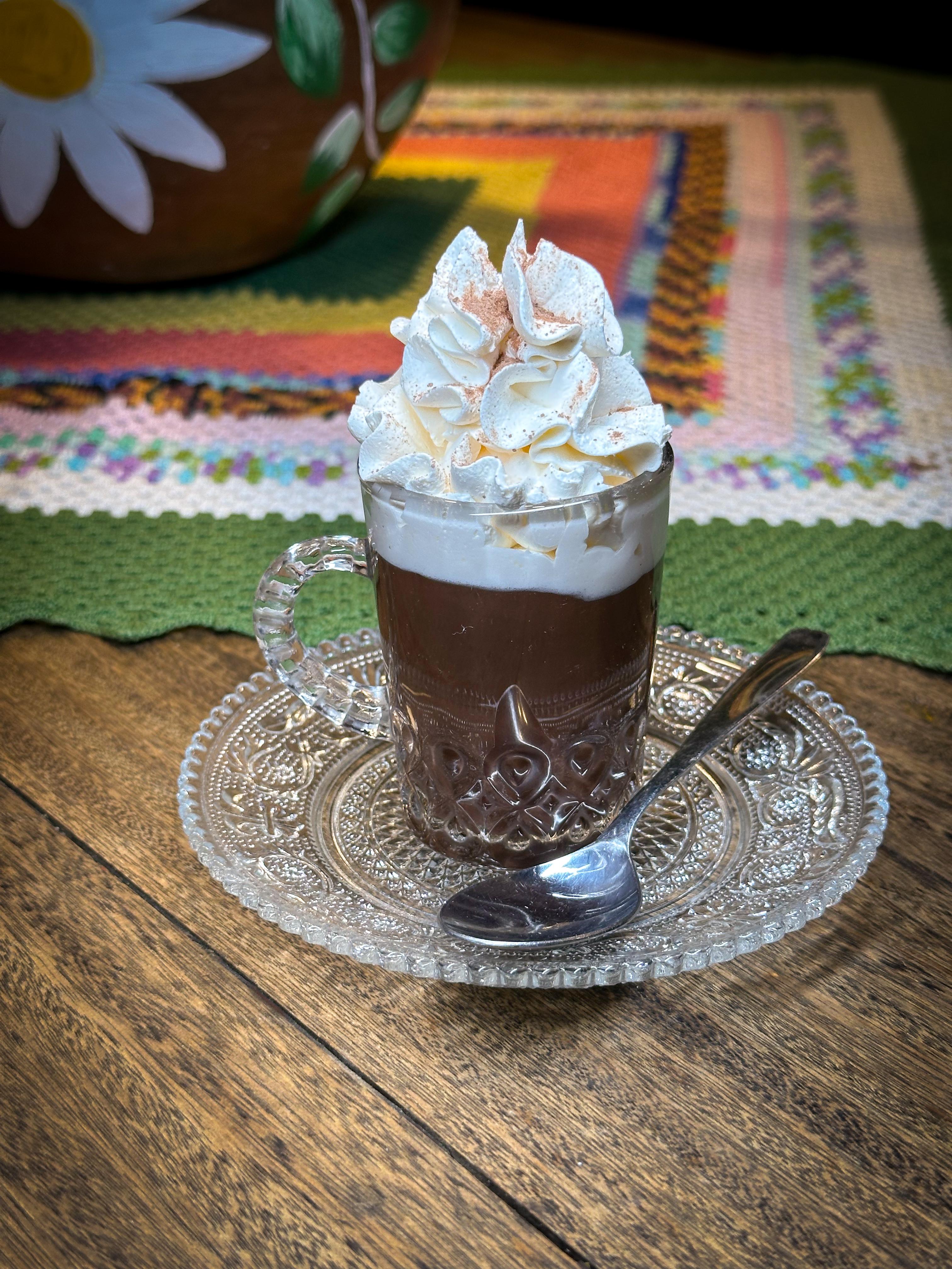 Imagem do prato Chocolate quente com chantilly, 100 ml
